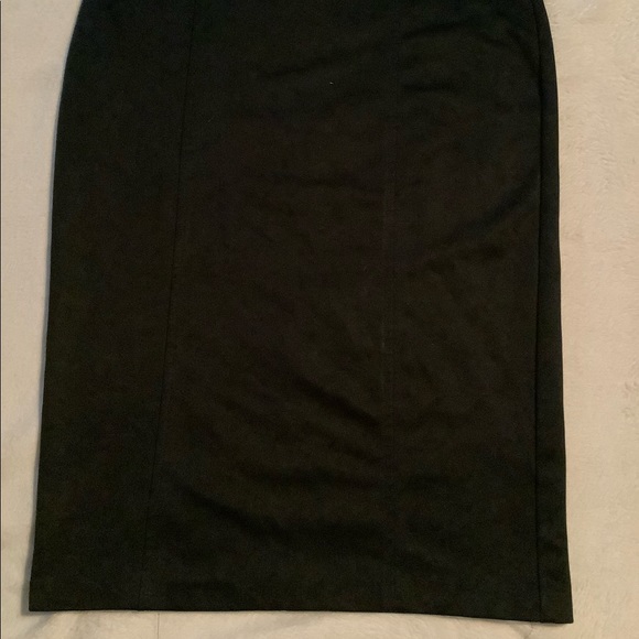 Black pencil skirt size medium - Picture 1 of 3